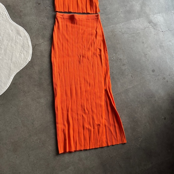 Frame Rib Skirt Set - Picture 3 of 5